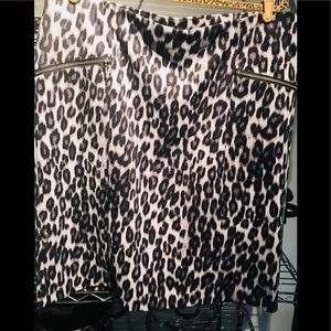 💥 leopard print skirt Alfani 16W comfy fit $15